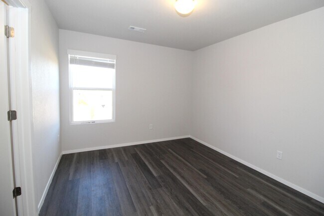 Building Photo - 3321 Gulley Ln