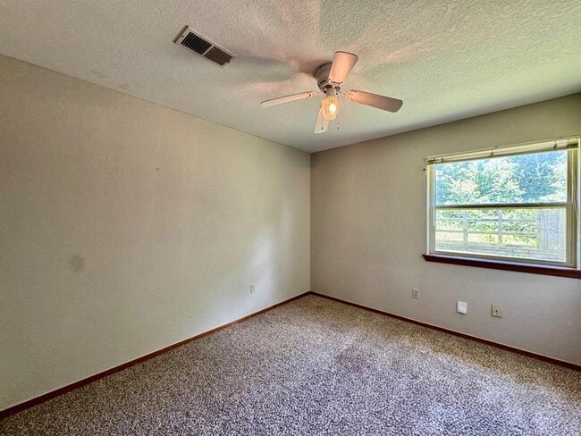 Building Photo - 11628 Lorene Ave