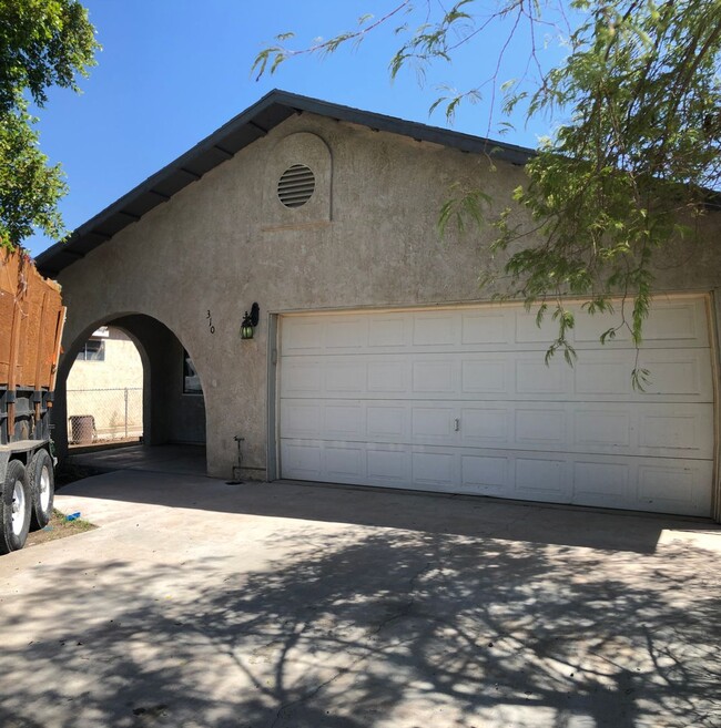 Primary Photo - Home Available in Brawley