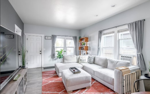 Building Photo - 5820 S Montgomery St