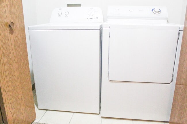 Building Photo - 2 bedroom and 2 bathroom property located in West Lafayette!