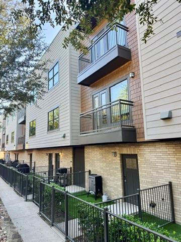 Building Photo - 5613 Belmont Ave