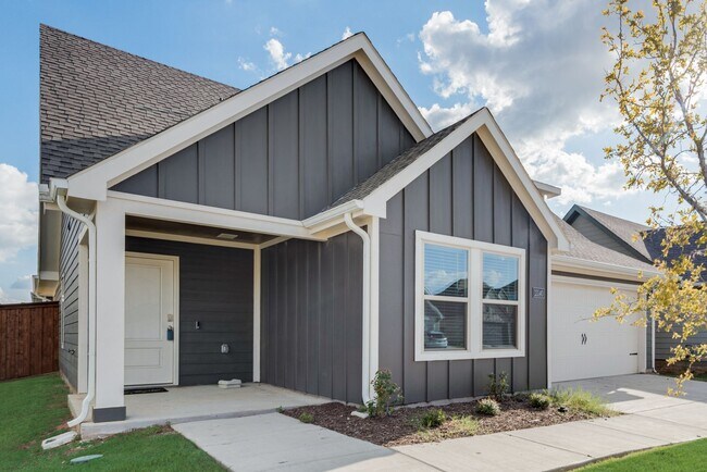 Building Photo - Beautiful 3-Bedroom Home in Aubrey ISD – Built in 2023!