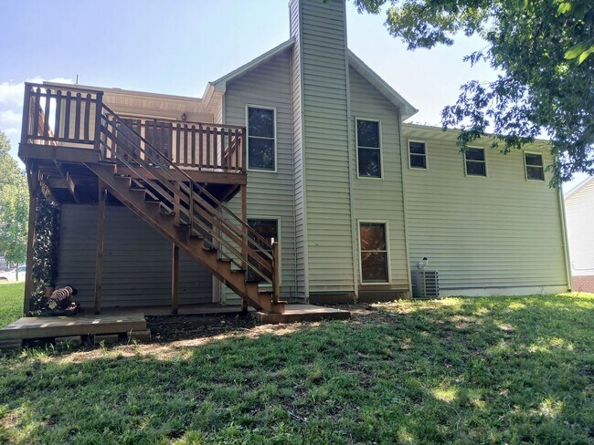 Building Photo - 3 bedrooms, 2.5 bathrooms, 2 car garage, with bonus flex room!