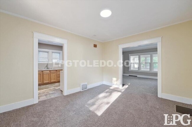 Building Photo - 1809 Pilgrim Rd