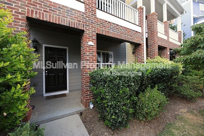 Building Photo - 338 Kinellan Ln