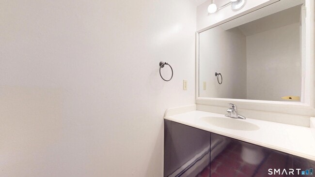 Building Photo - 6 Lyle Ct