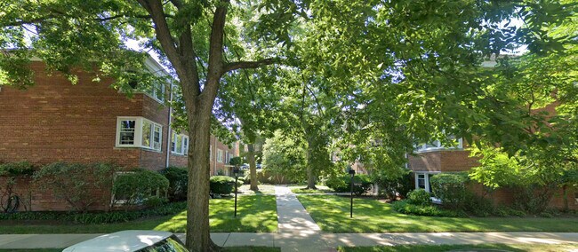 Building Photo - 907 Austin St