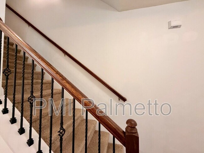 Building Photo - 141 Hay Meadow Ln