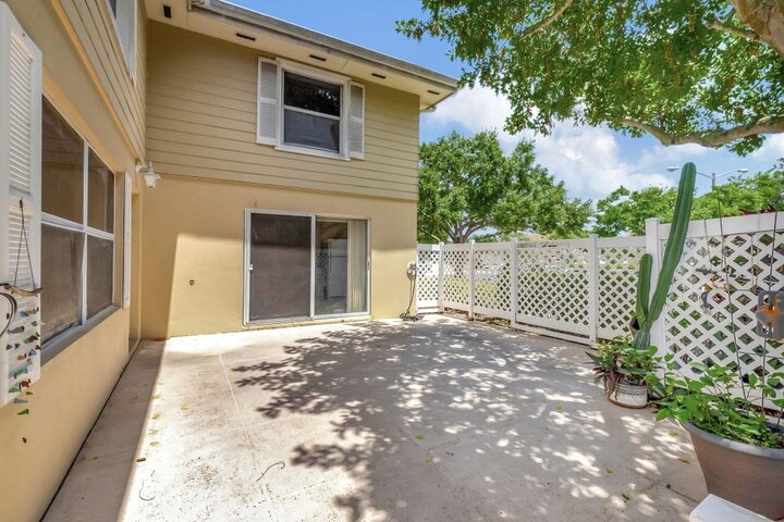 Building Photo - 4004 Medford Ct