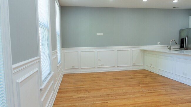 Building Photo - 2908 N Dawson Ave