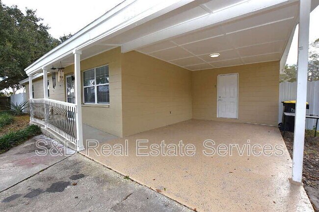 Building Photo - 4208 Ridge Rd