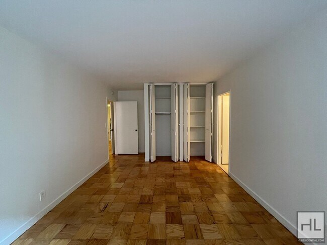 Building Photo - West 87th Street