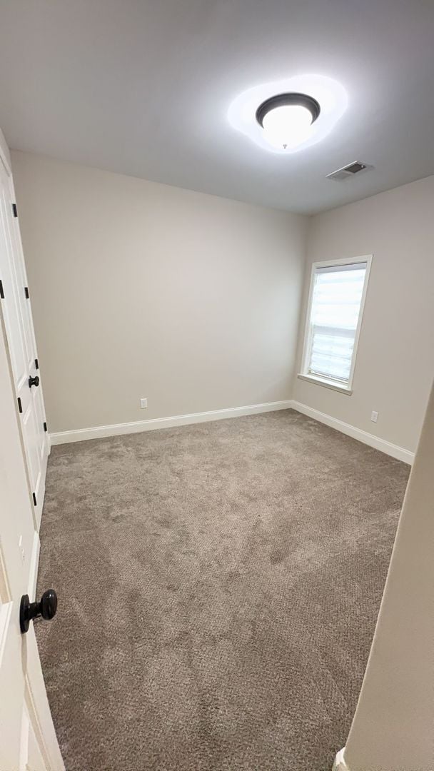 Building Photo - Nice 4 bedroom 2 bath home in the heart of...