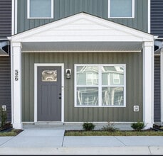 Building Photo - 326 Front Rdg Cir