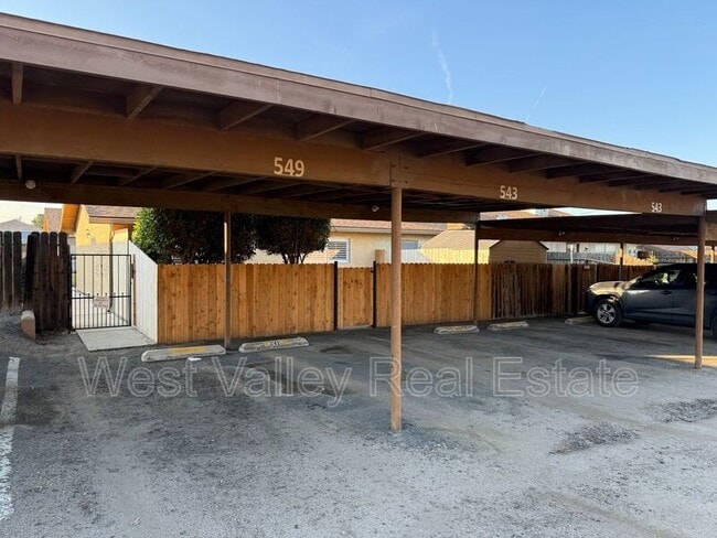 Building Photo - 543 Front St