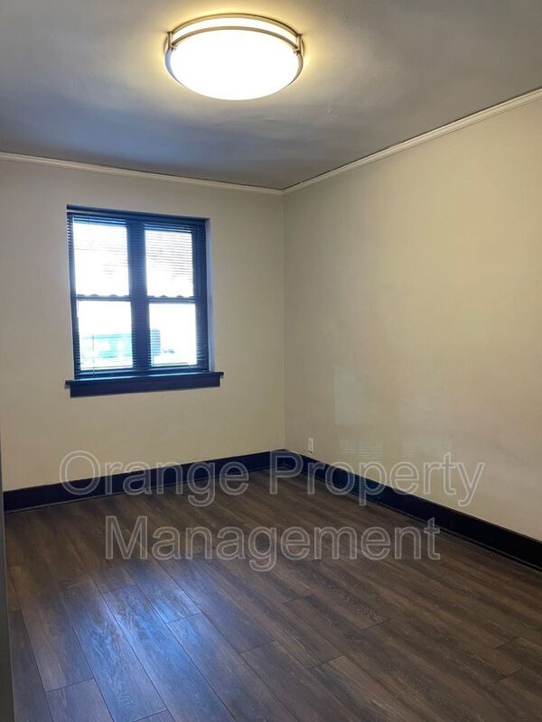 Building Photo - 804 N 33rd St