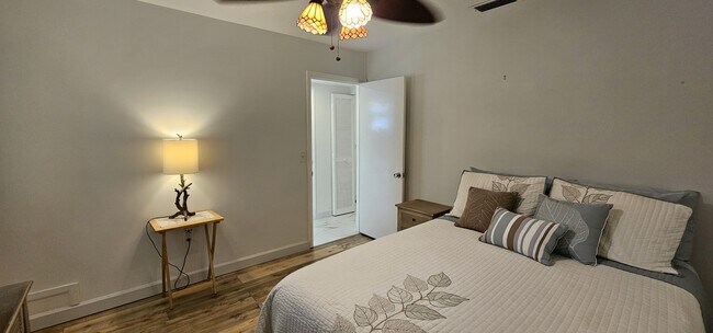 Building Photo - 2009 Riverbluff Pkwy