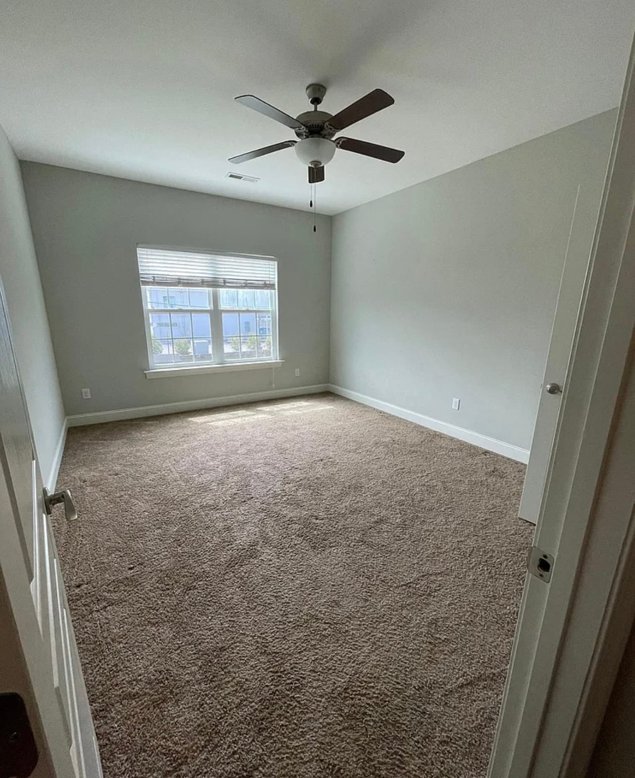 Bed #3 - 120 W 19th St