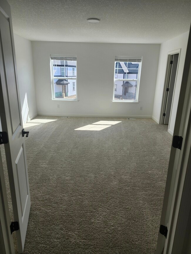 Building Photo - 10531 Harbor Ln N