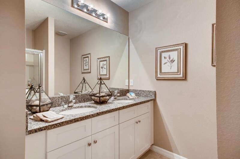 Building Photo - 565 Park Pl Blvd