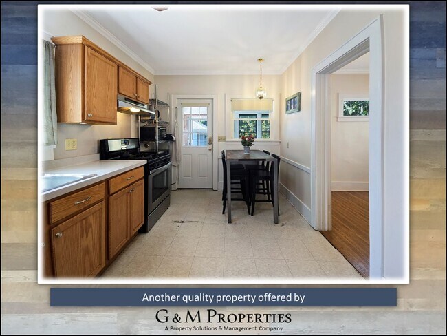 Building Photo - 4-Bedroom Rental - Walk to Strong Hospital!