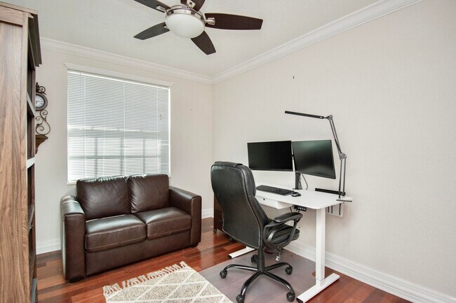 Building Photo - 16081 Sierra Palms Dr