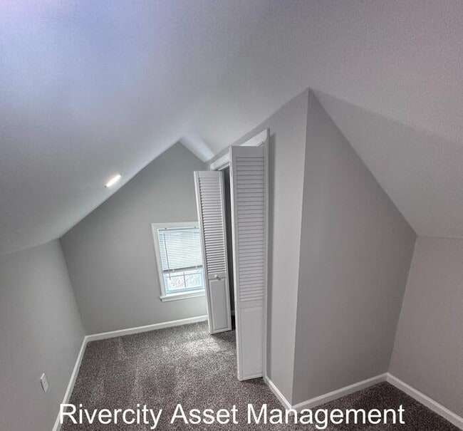 Building Photo - TWO-STORY BEAUTY IN BERCLAIR!!!! SECTION 8 WELCOMED !!!!!