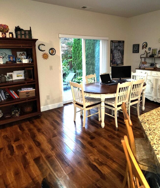 Building Photo - 15353 SE Granite Dr