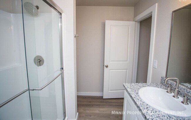 Building Photo - 312 E 77th St