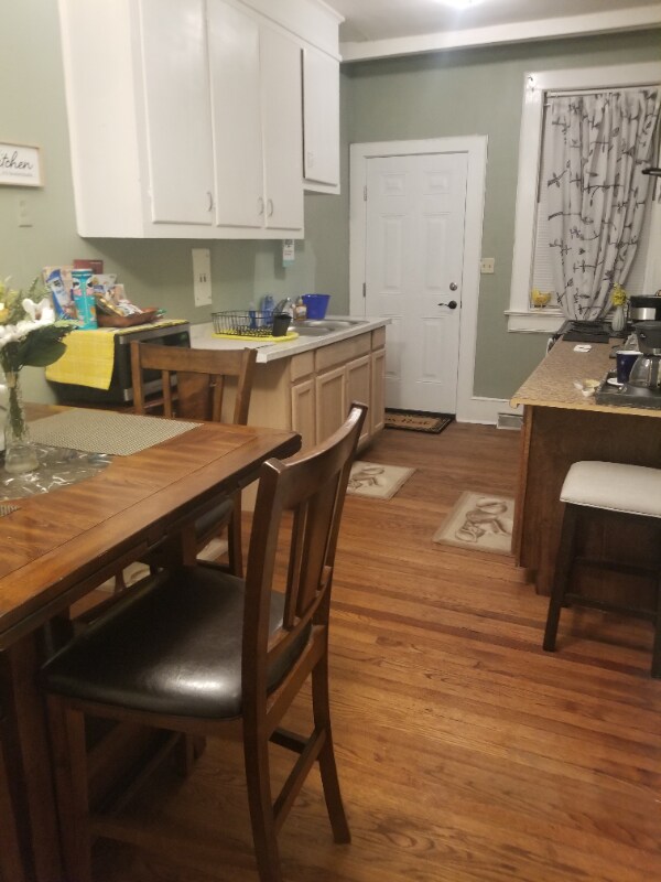 Building Photo - 2217 Marion St