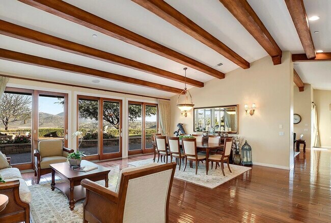 Building Photo - 3542 Avenida Amorosa