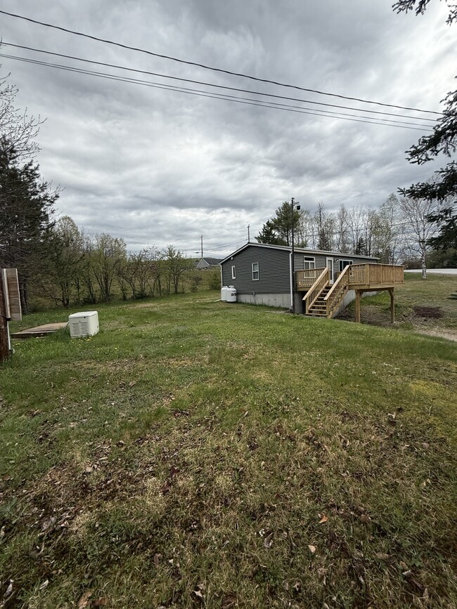 Building Photo - 869 Valley Rd