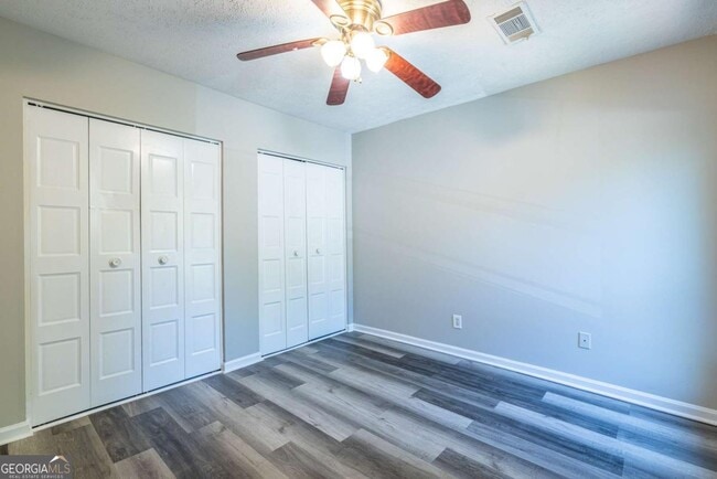 Building Photo - 1010 Mariners Ct