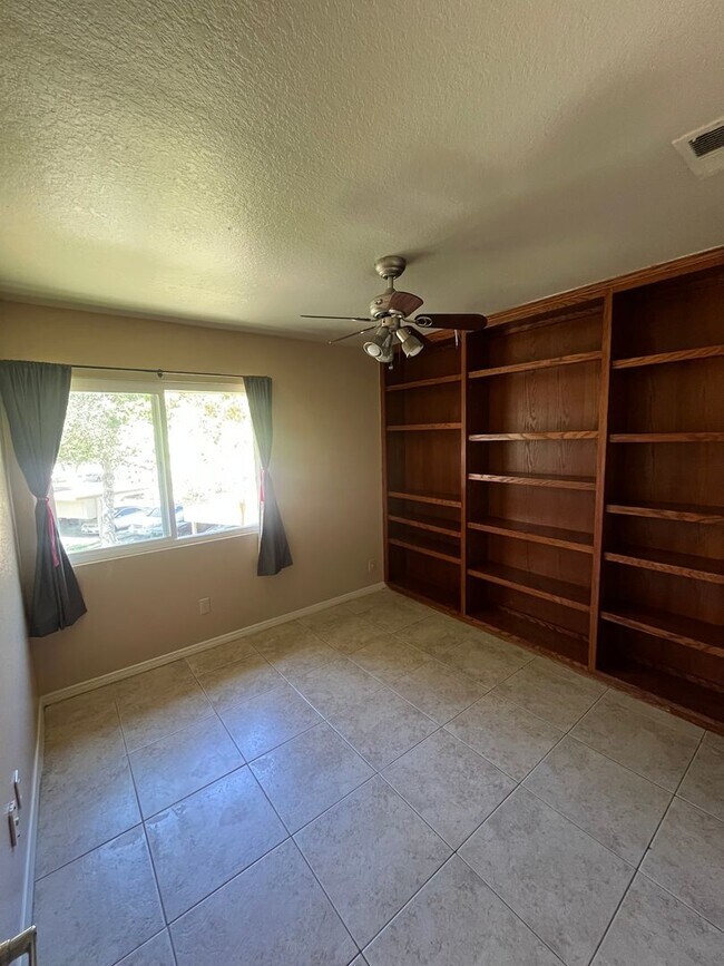 Building Photo - 11235 Avenida De Los Lobos