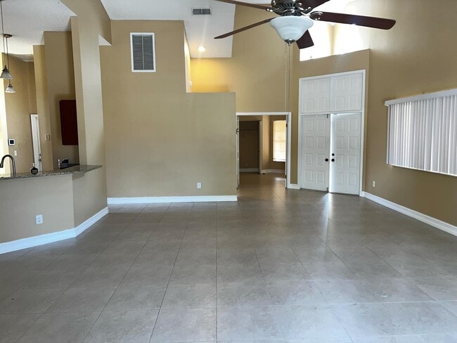Building Photo - 8362 Dynasty Dr