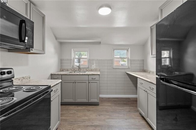 Building Photo - 6812 Grand Ave