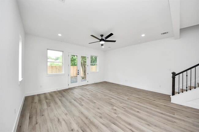 Building Photo - 8311 Venus St