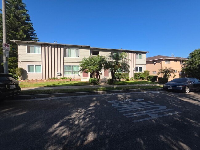 Interior Photo - 4028 Perlita Ave