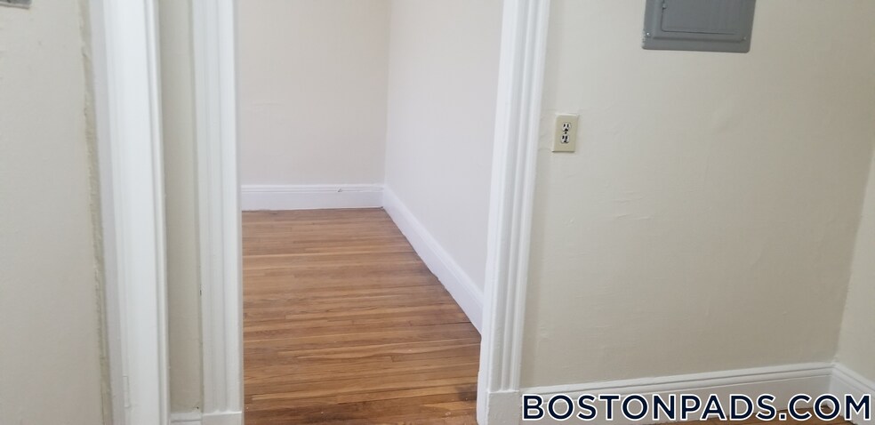 Building Photo - 1175 Boylston St