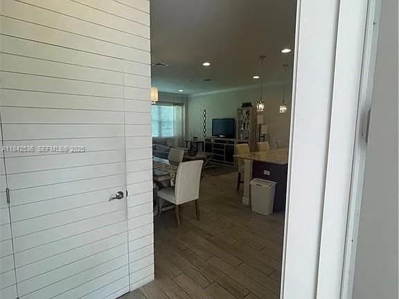 Building Photo - 7139 Greenwood Park Cir