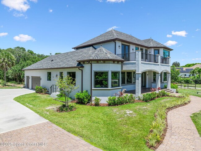 Building Photo - 6725 S Tropical Trail