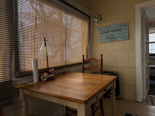 Building Photo - 621 Fairfield Beach Rd