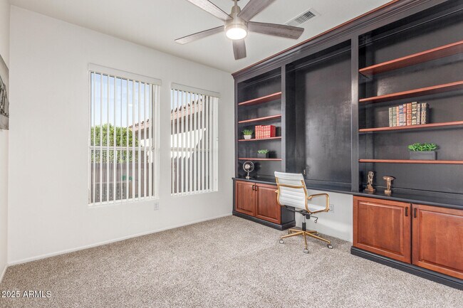 Building Photo - 16331 W Willow Creek Ln