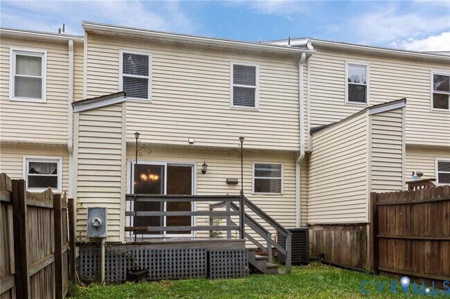 Building Photo - 2613 Chancer Dr