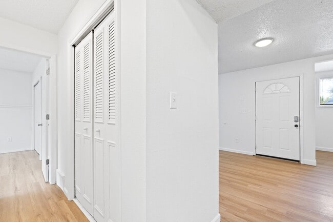 Building Photo - 1328 S Coffman St