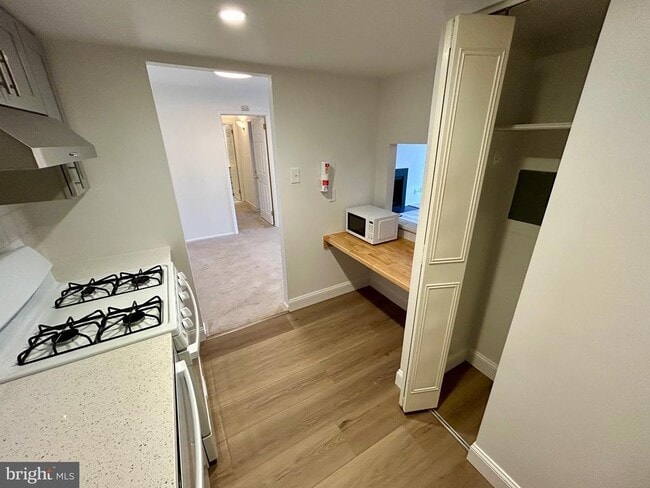 Building Photo - 1027 N Valley Forge Rd