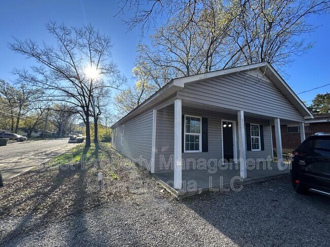 Primary Photo - 862 N Orchard Knob Ave