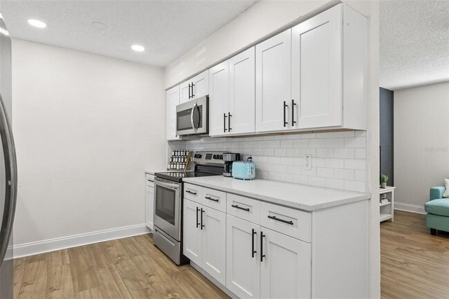 Building Photo - 2700 13th St W