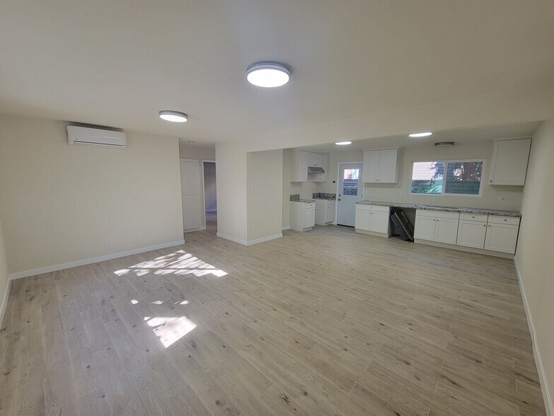 Building Photo - 303 Ohio St